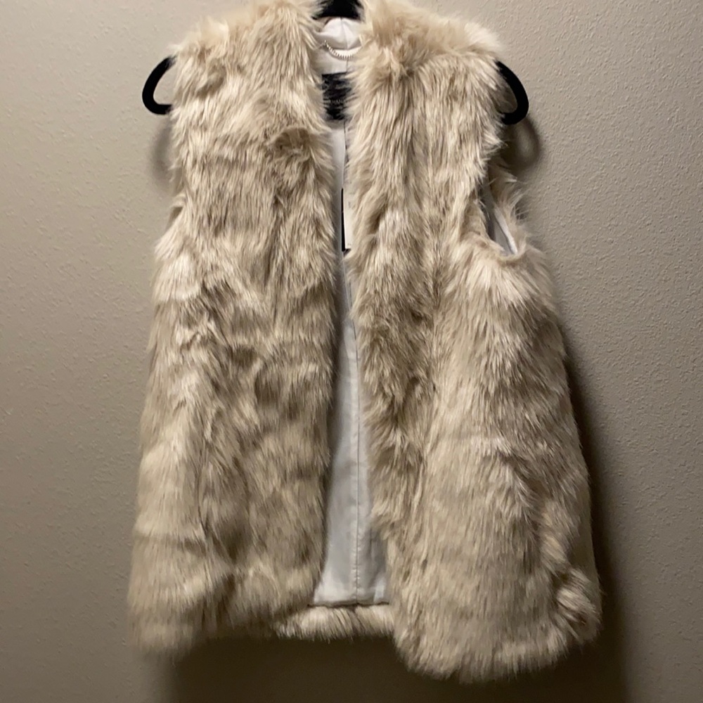 Banana republic faux fur vest - Picture 1 of 4